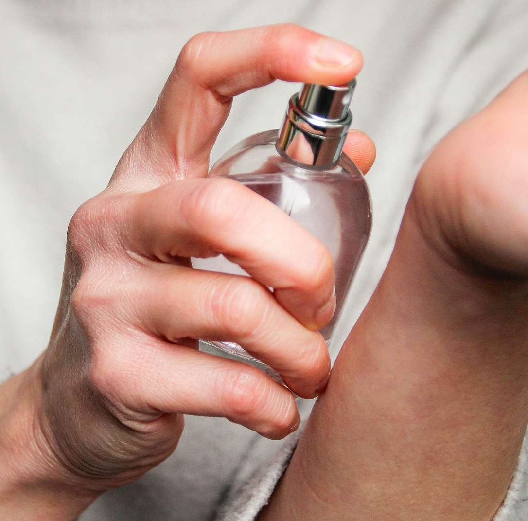 Audio of bottle being sprayed<br><audio controls src='audio/spraying_air_freshener.mp3'></audio>