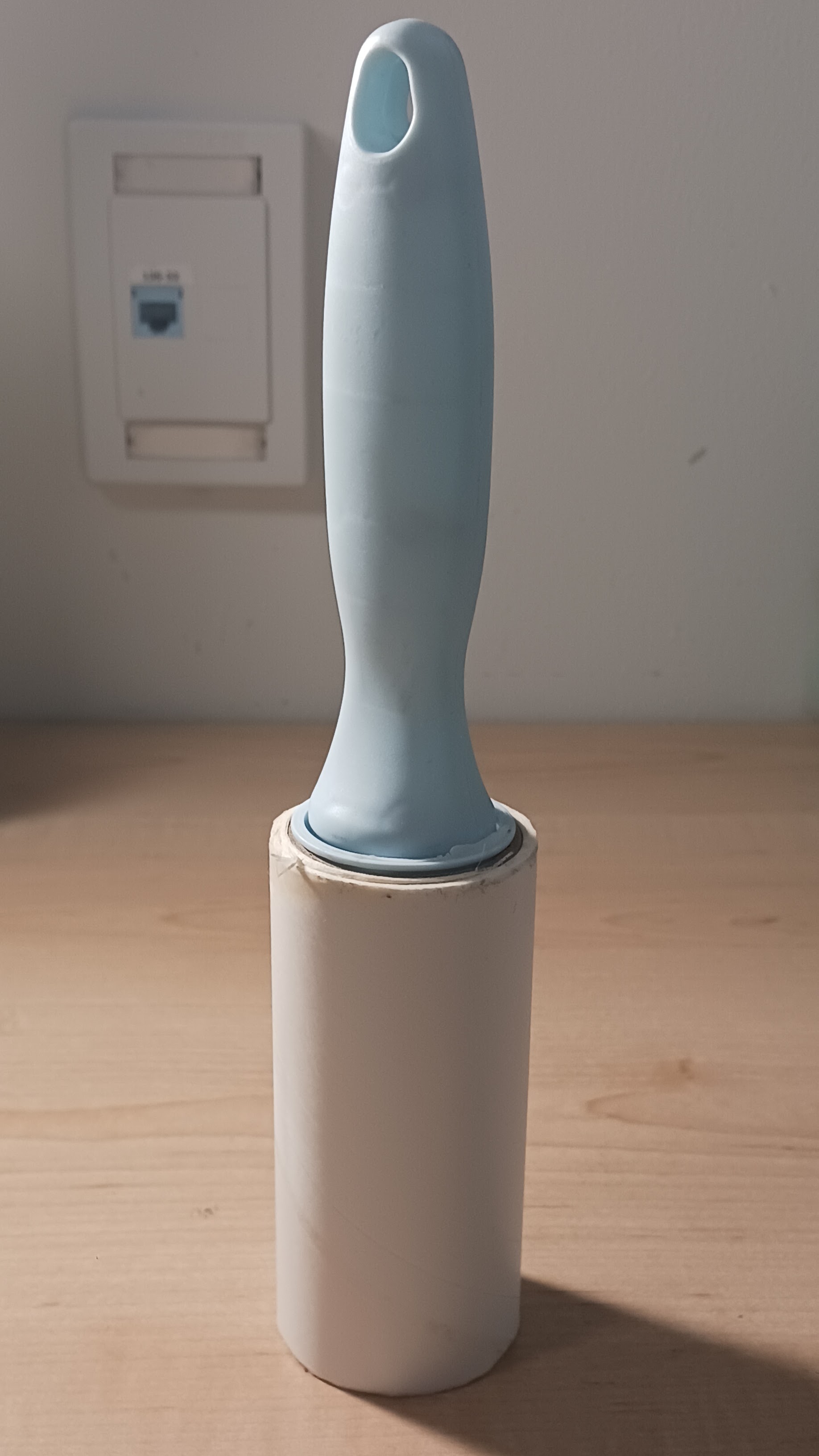 Front view of a lint roller that I will be modeling for its complex geometry