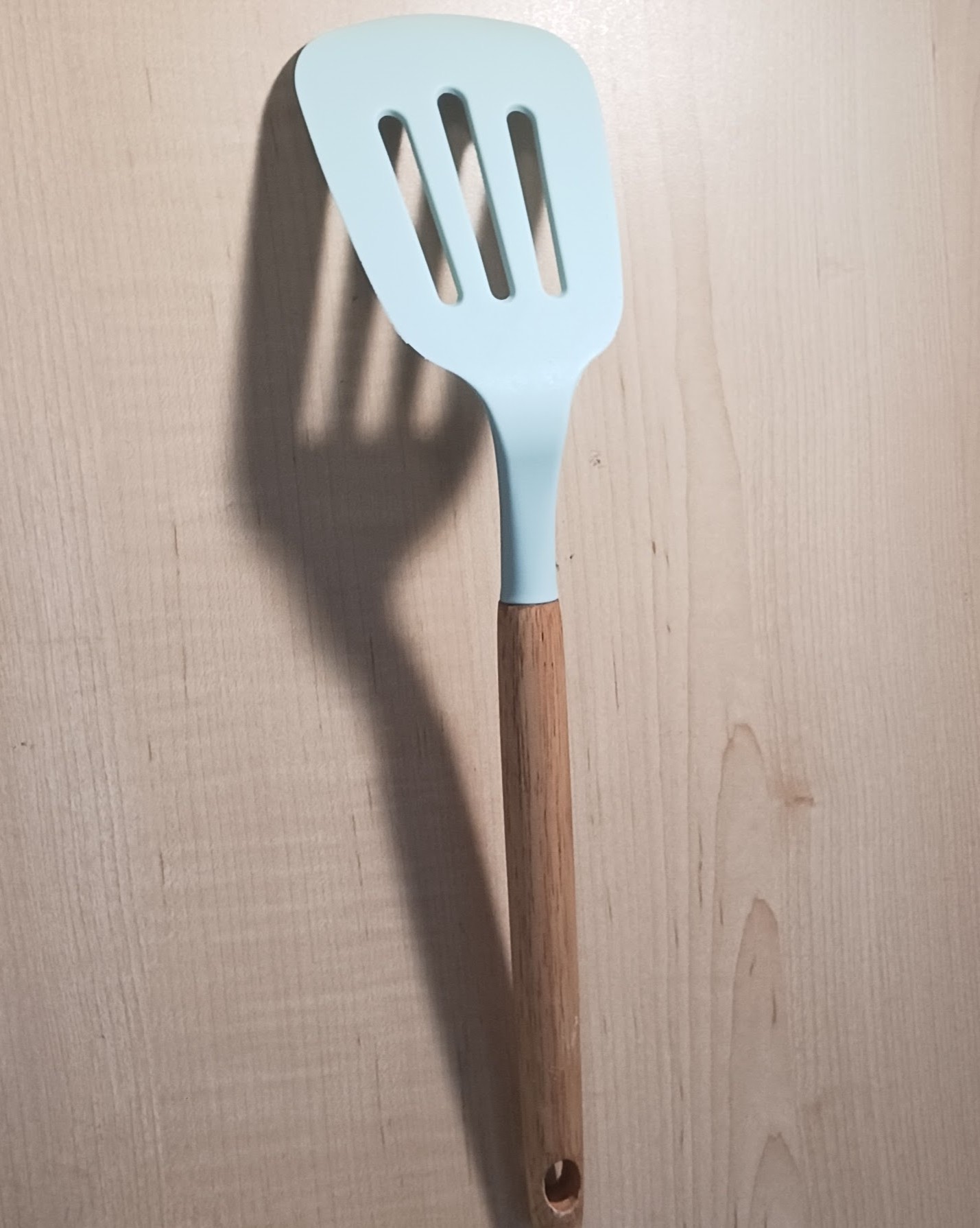Back of spatula that I will be modeling for its complex geometry